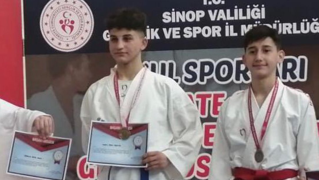 Hacı Ayşe Ateş  Anadolu Lisesi Öğrencimizin Karate Başarısı