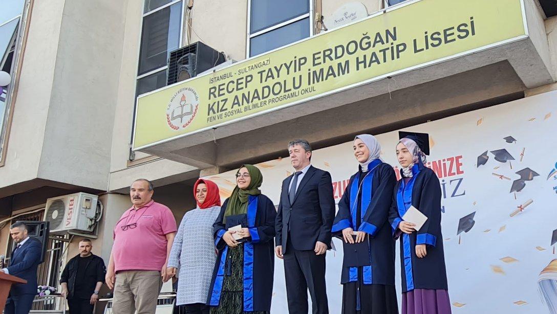 Recep Tayyip Erdoğan Kız Anadolu İmam Hatip Lisemizin Mezuniyet Töreni
