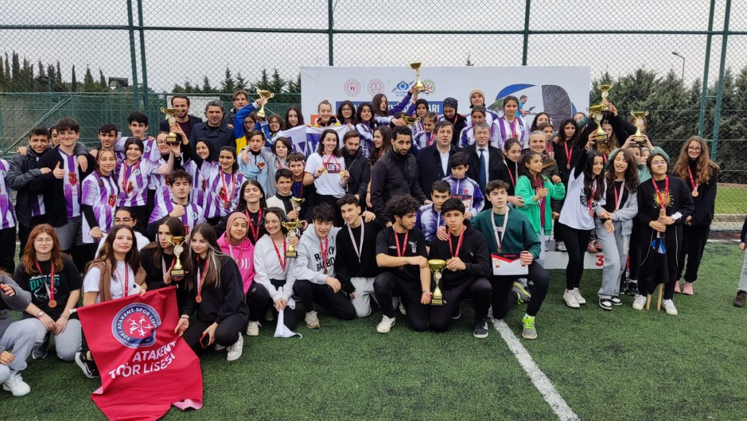 İstanbul Okul Sporları Oryantiring Yarışması Ödül Töreni