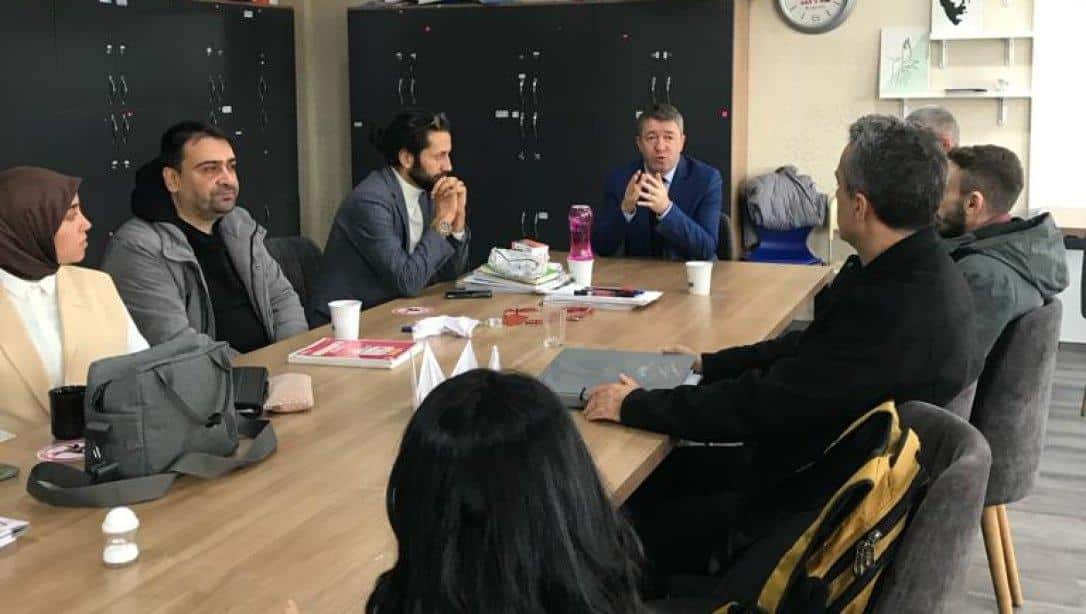 İlçe Milli Eğitim Müdürümüz Necati TEKBAŞ, Hasan Celal Güzel Anadolu Lisesine Taziye Ziyareti Gerçekleştirdi