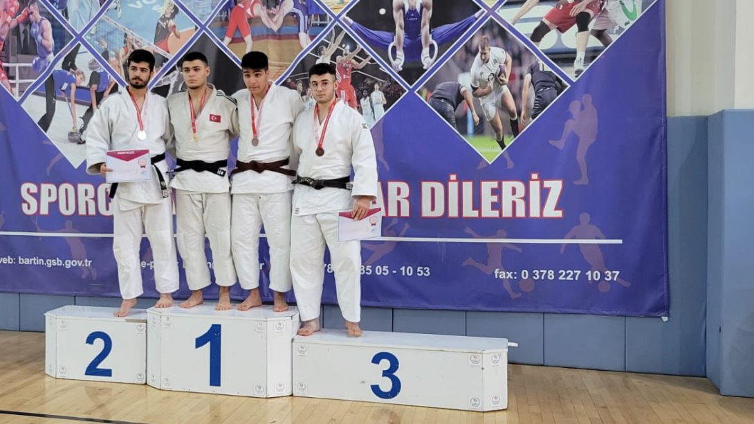 Marmara Bölgesi Liseler Arası Judo Şampiyonası İkincimiz 