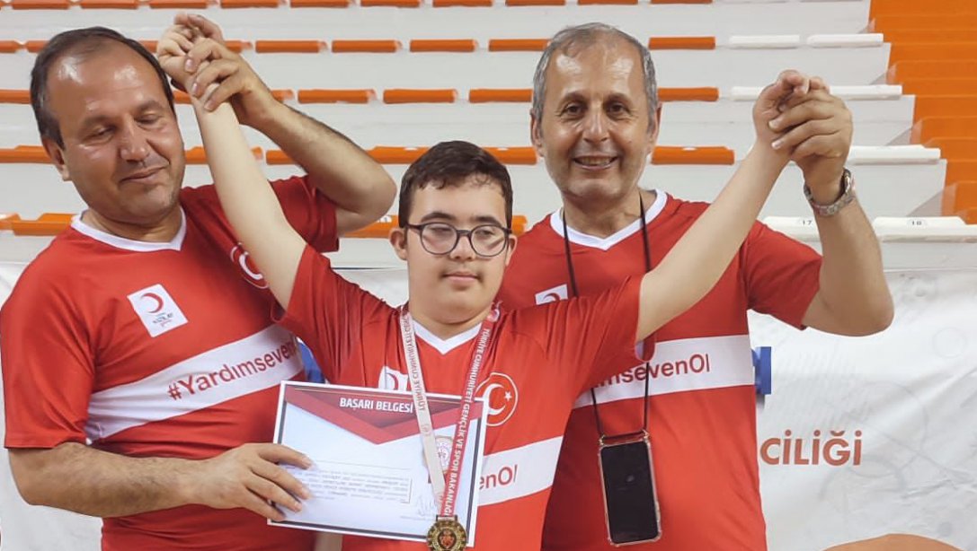 Özel Öğrencimizin  Masa Tenisi Türkiye Şampiyonluğu