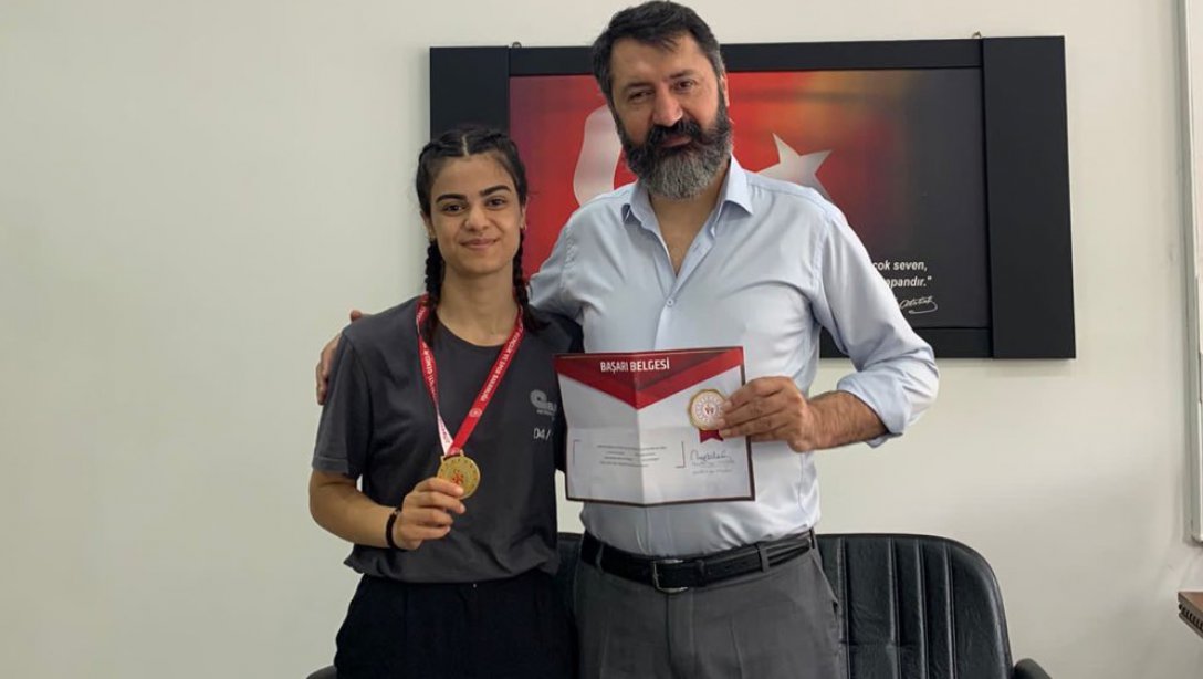  Şair Abay Konanbay Anadolu Lisesi Öğrencimizin Türkiye Muay-Thai Müsabakalarında Türkiye Şampiyonluğu