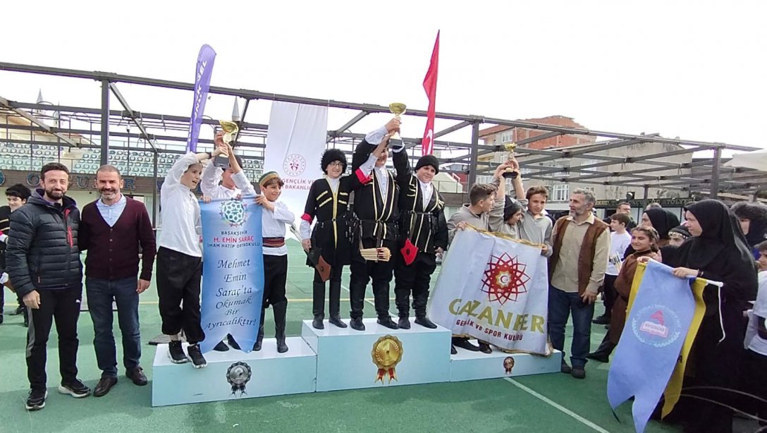 Sabri Ülker İmam Hatip Ortaokulumuz Geleneksel Türk Okçuluğu Turnuvasında  İstanbul Şampiyonu
