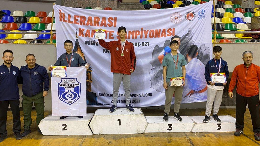 Orhangazi Ortaokulu Öğrencimizin  Karate Şampiyonası'ndaki Başarısı