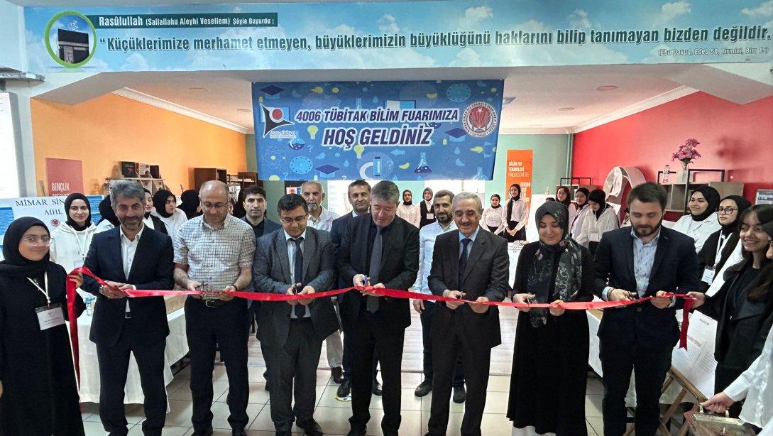 Mimar Sinan Kız Anadolu İmam Hatip Lisemizin TÜBİTAK 4006 Bilim Fuarı 