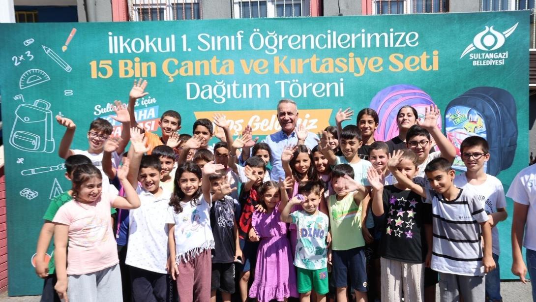 İLKOKUL 1. SINIF ÖĞRENCİLERİMİZE 15 BİN ÇANTA VE KIRTASİYE SETİ DAĞITIM TÖRENİ